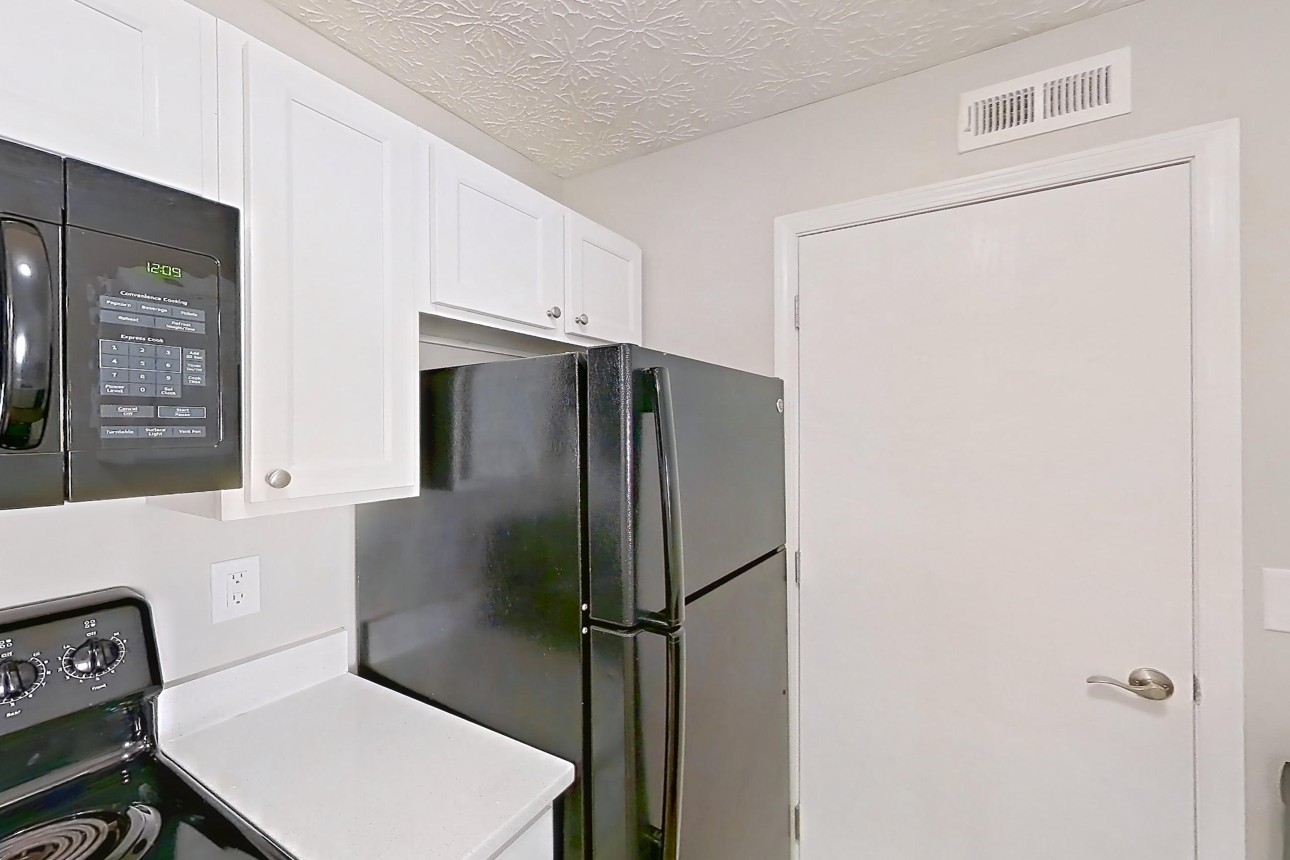 Kitchen, Apartment 2736CLD at The Gardens Columbus