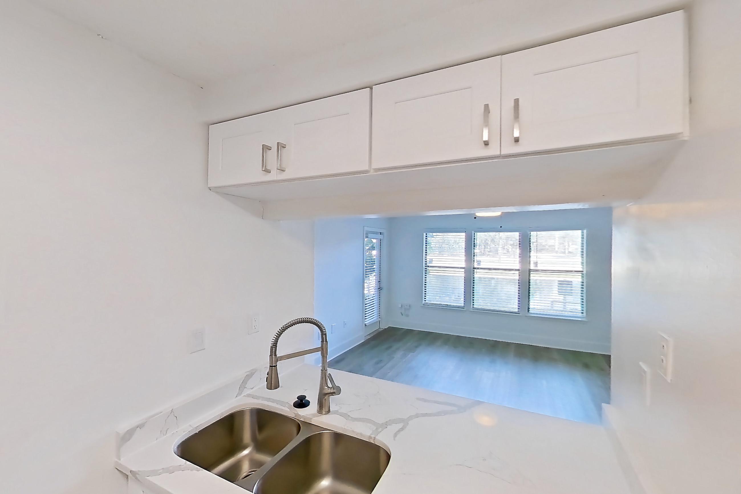 Kitchen, Apartment 116 at South Pointe