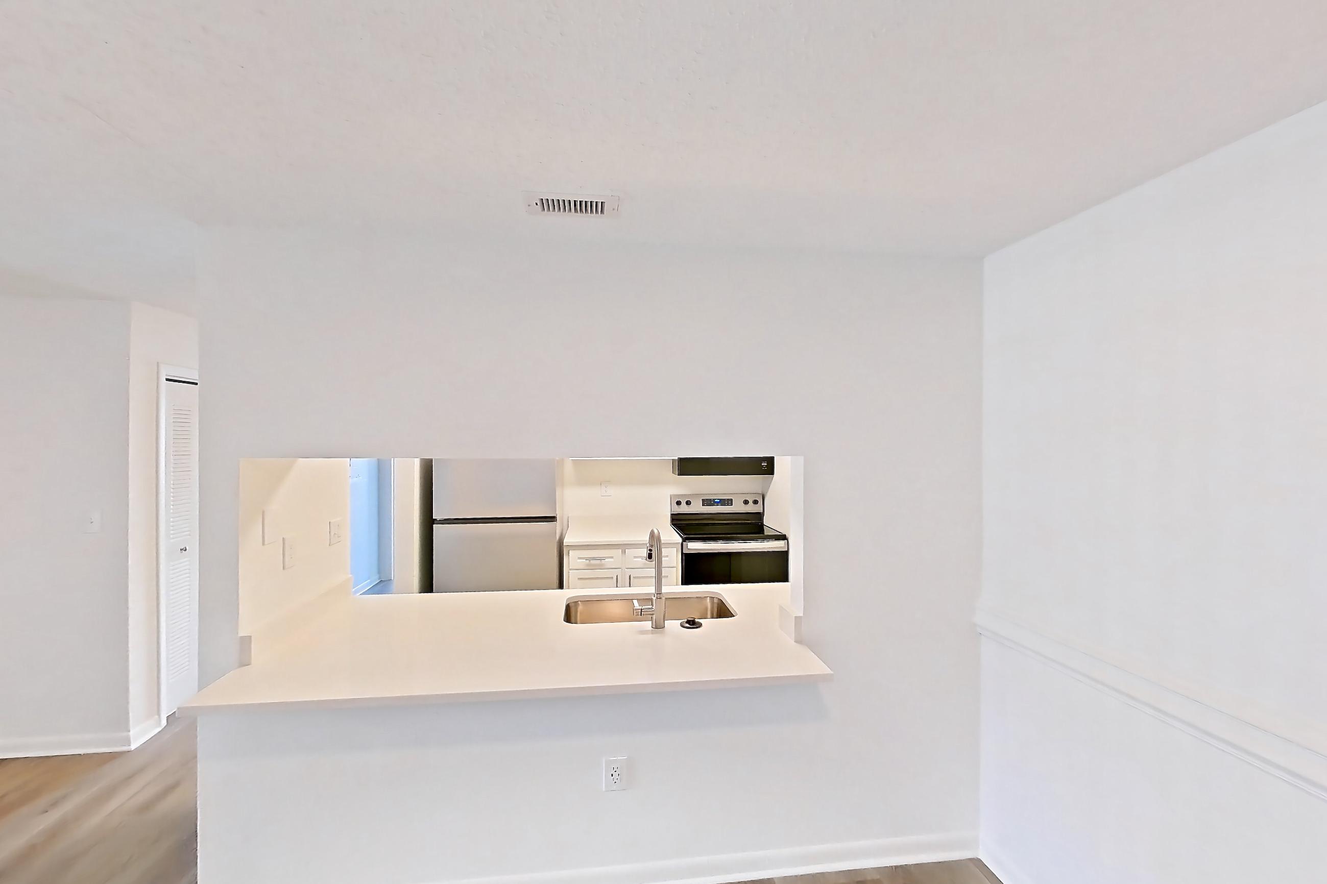 Dining room, Apartment 321 at South Pointe