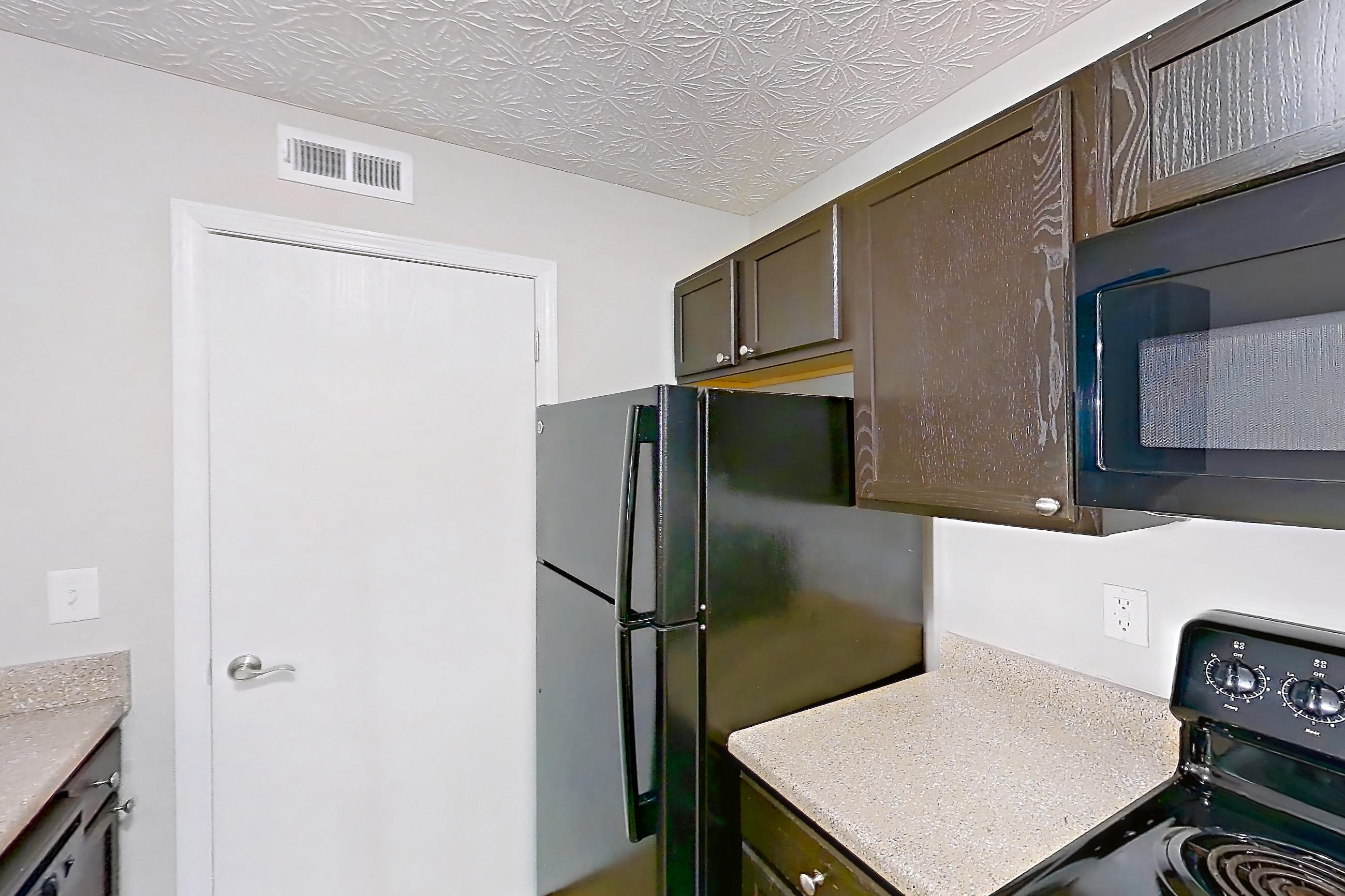 Kitchen in Apartment 3162bld at The Gardens Columbus, 2M floor plan