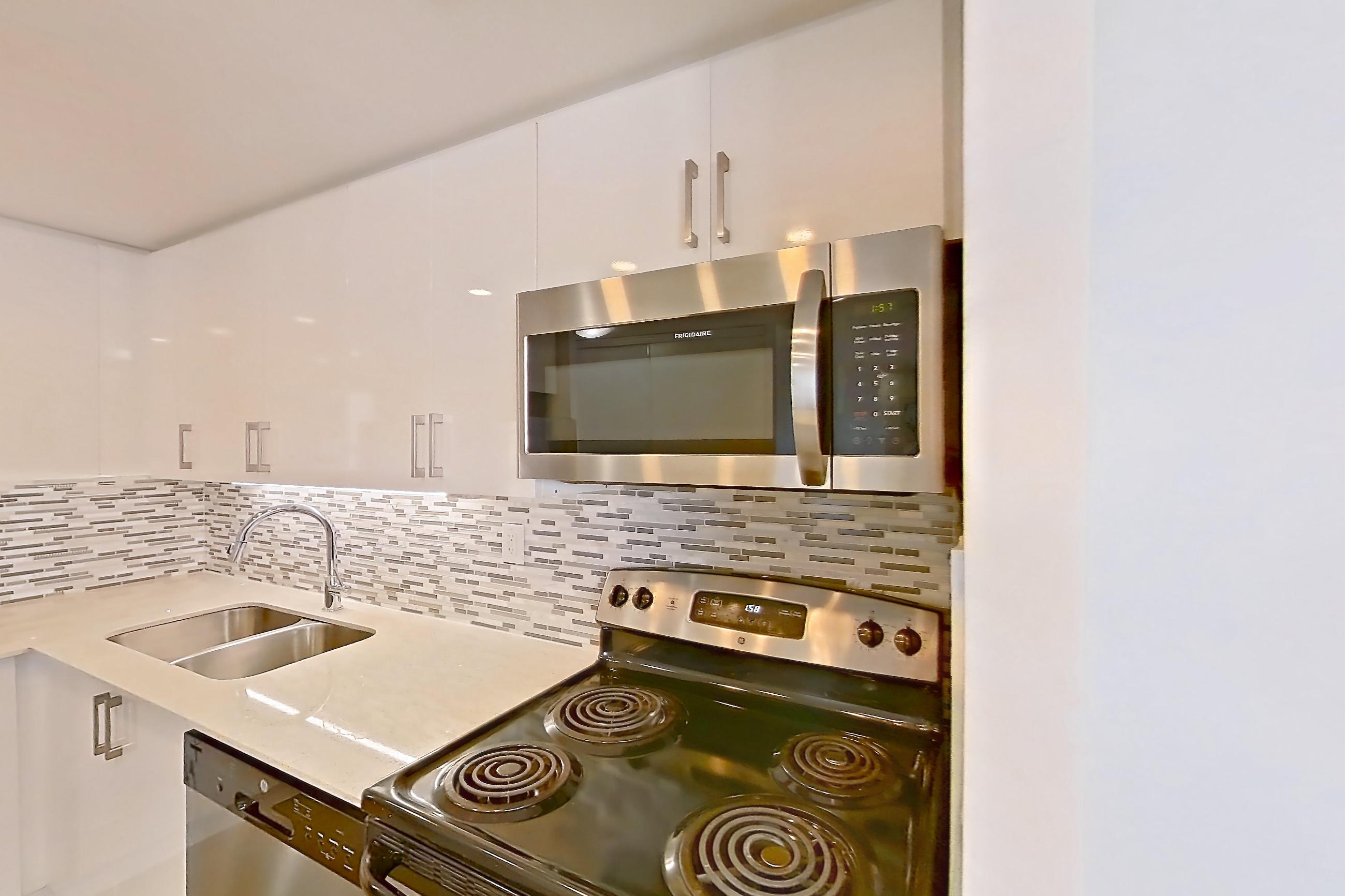 Kitchen in Apartment 2209 at 77 Davisville, 2A floor plan