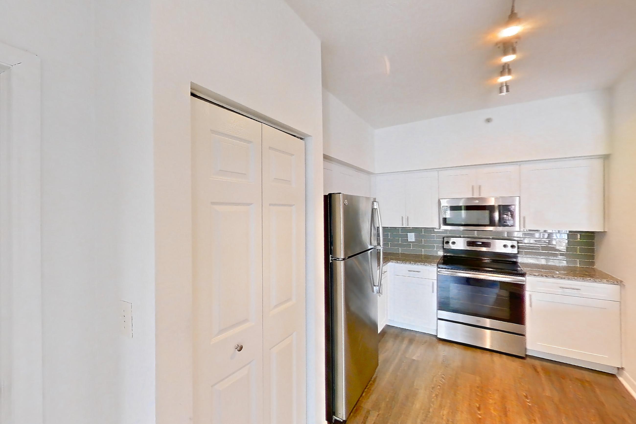 KITCHEN ENTRYWAY (representative of this floor plan)