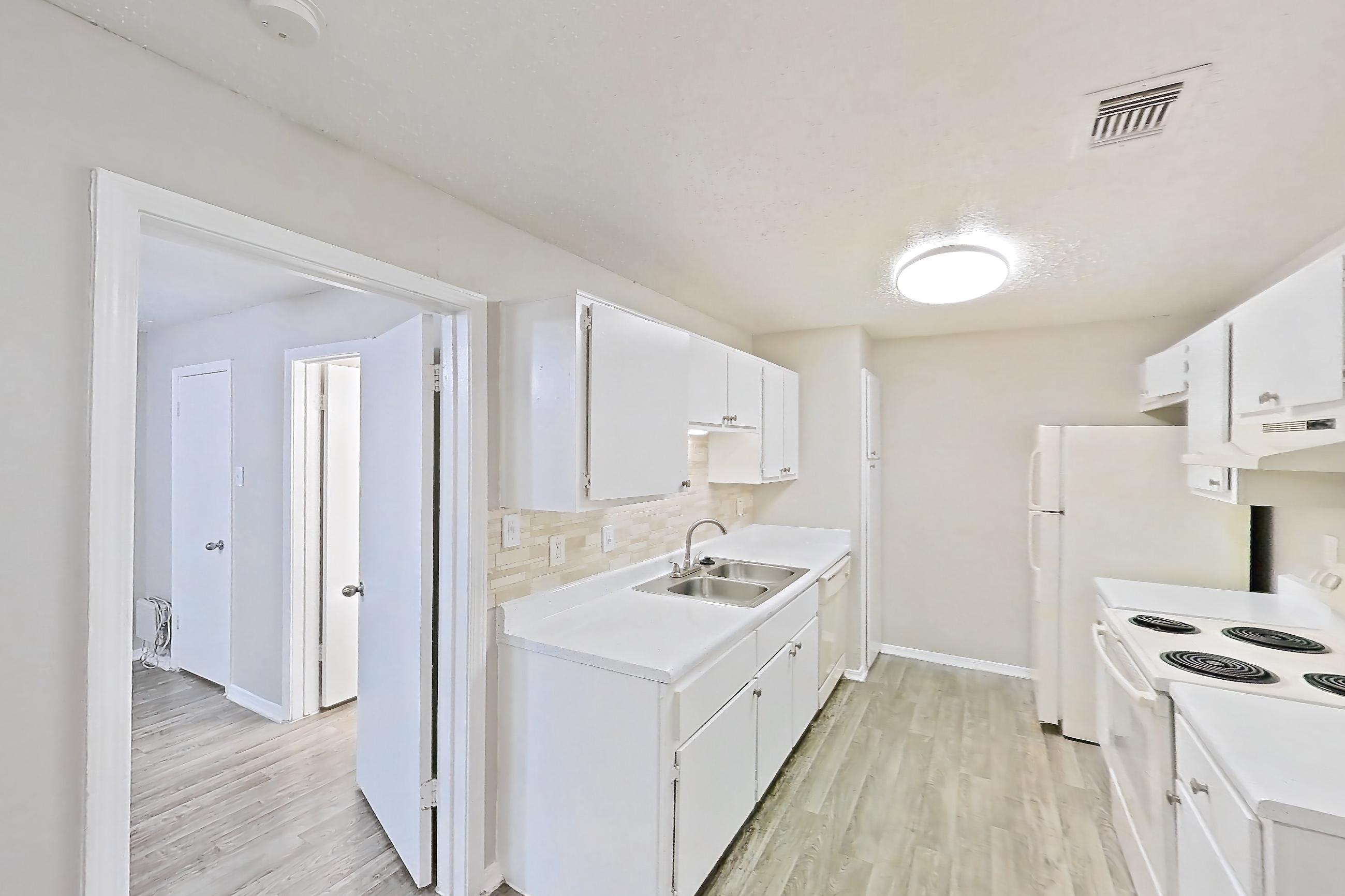 Dining room in Apartment 122 at Arbor Creek, B3 floor plan