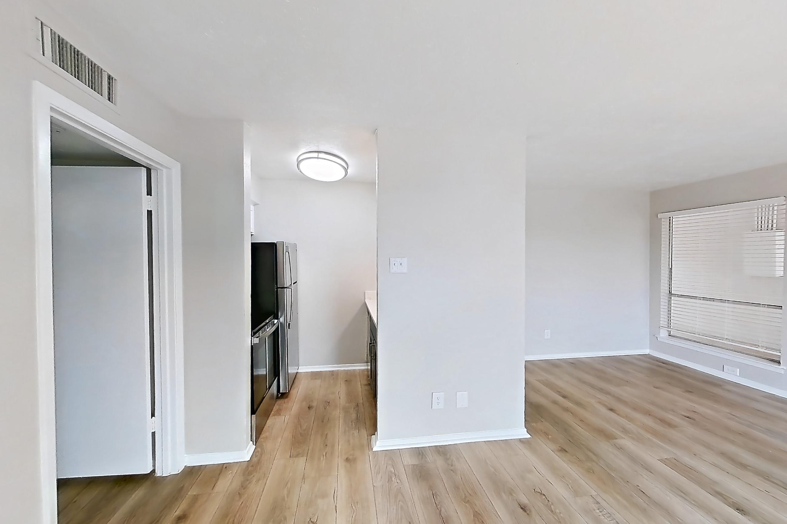 DINING ROOM (representative of this floor plan)