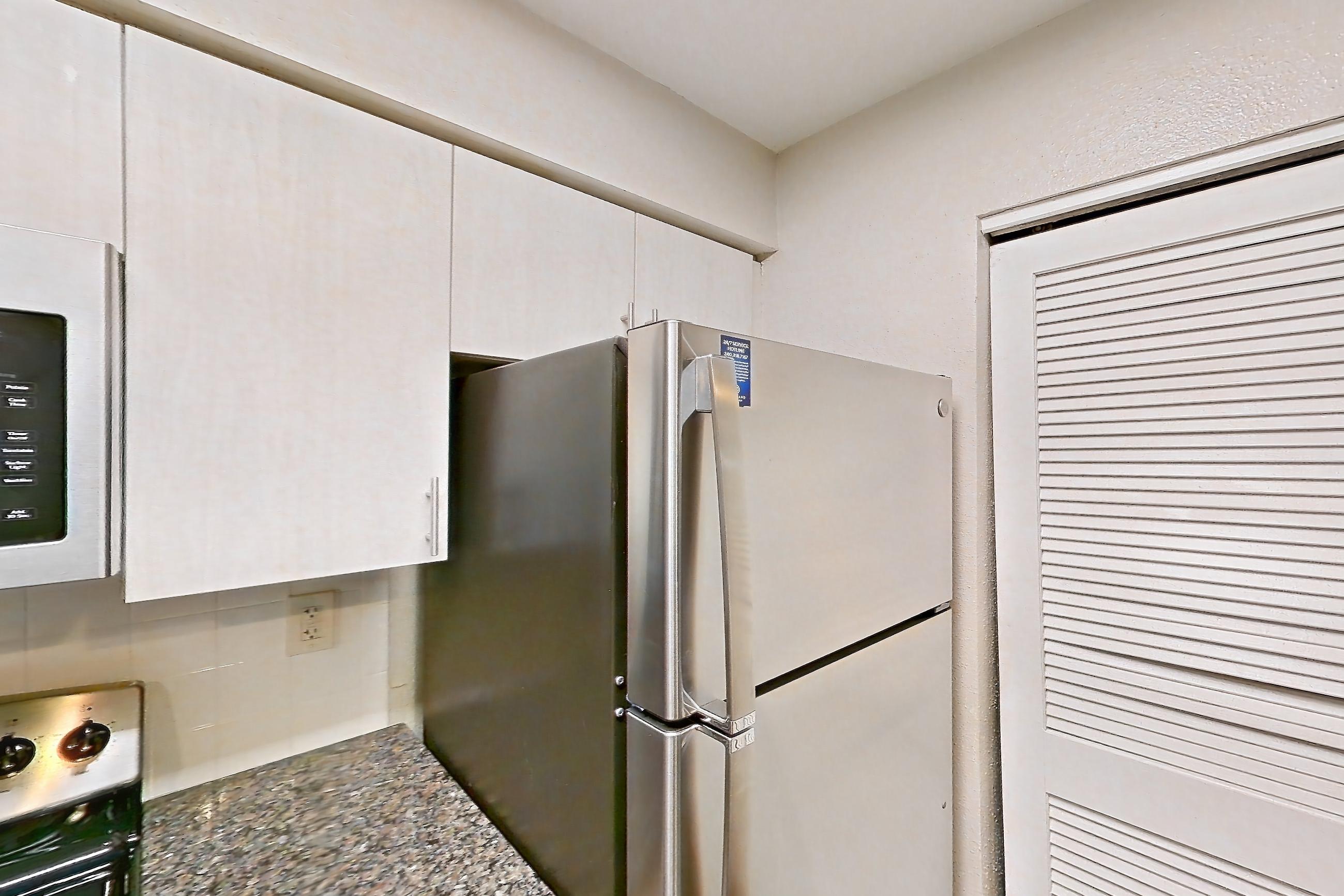 Kitchen in Apartment 2207 at Cortland Van Dorn, B1a - Prince floor plan