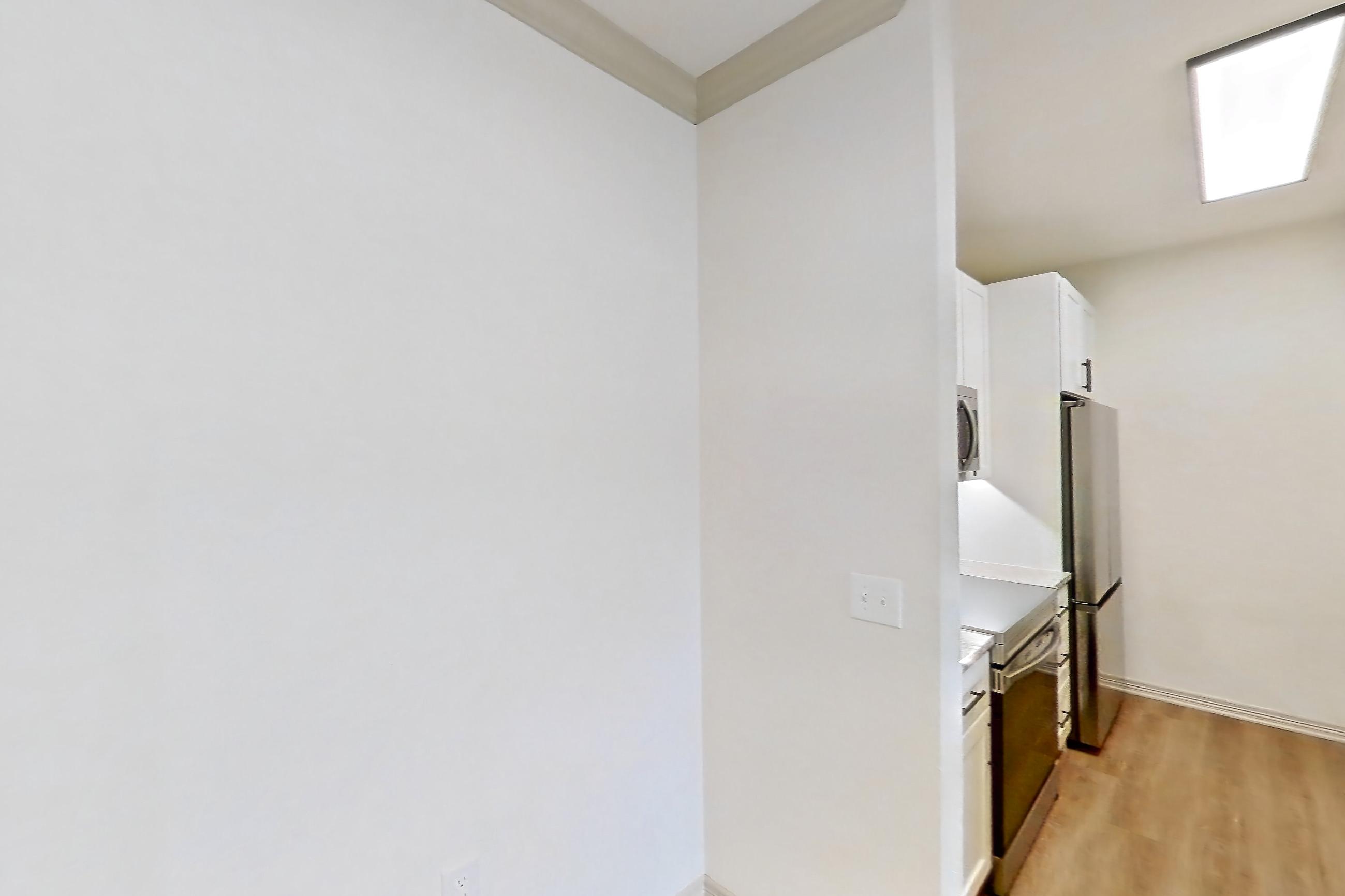 Dining room in a A3R - Copperfield floor plan apartment, representative of Apartment 17110 at Cortland Wortham