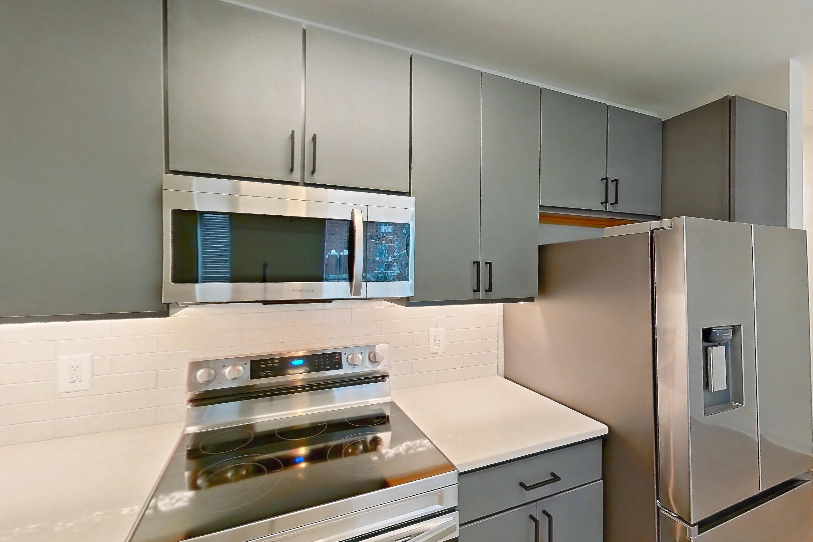 Kitchen in a A8R floor plan apartment, representative of Apartment 421 at Cortland Ballston
