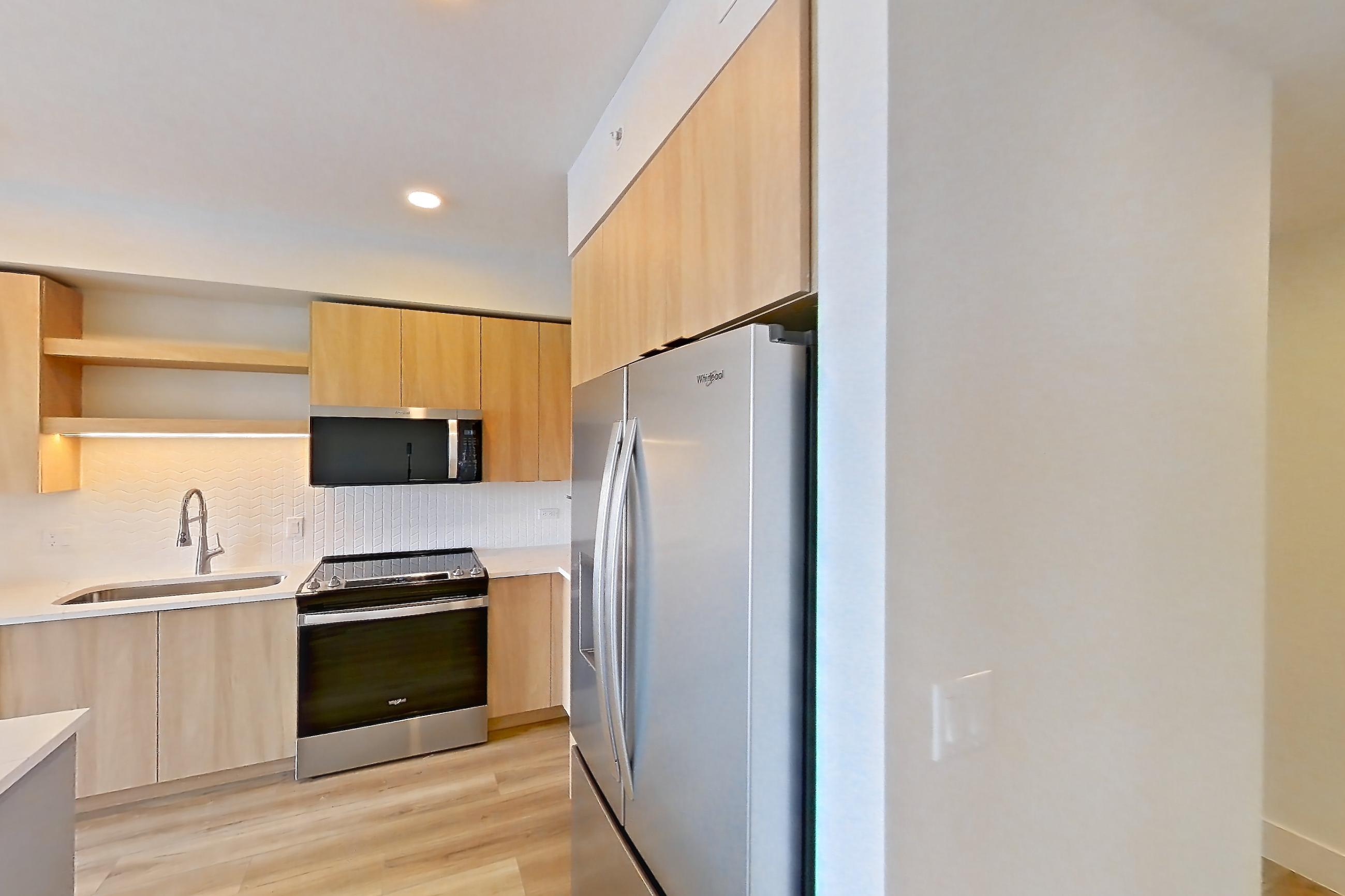 KITCHEN ENTRYWAY