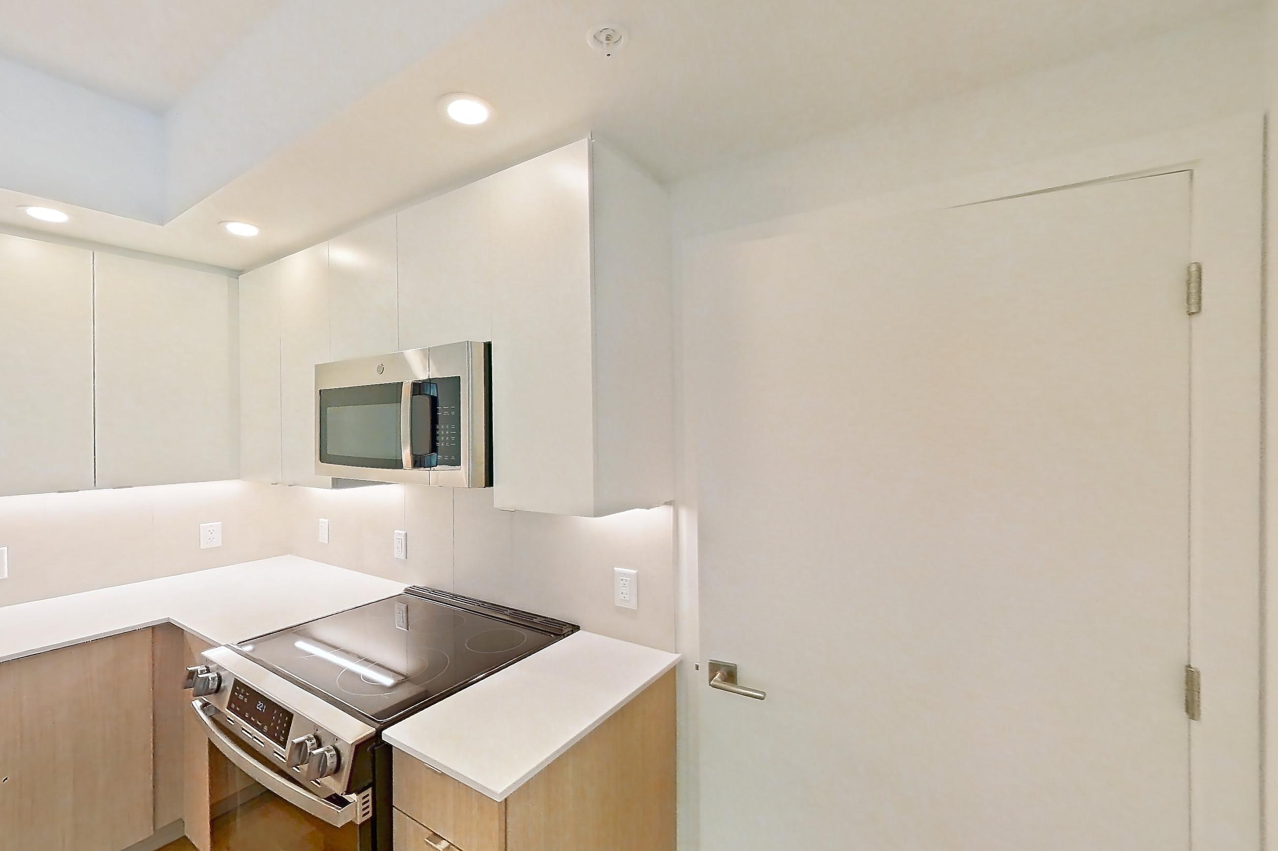 KITCHEN ISLAND CORNER (representative of this floor plan)
