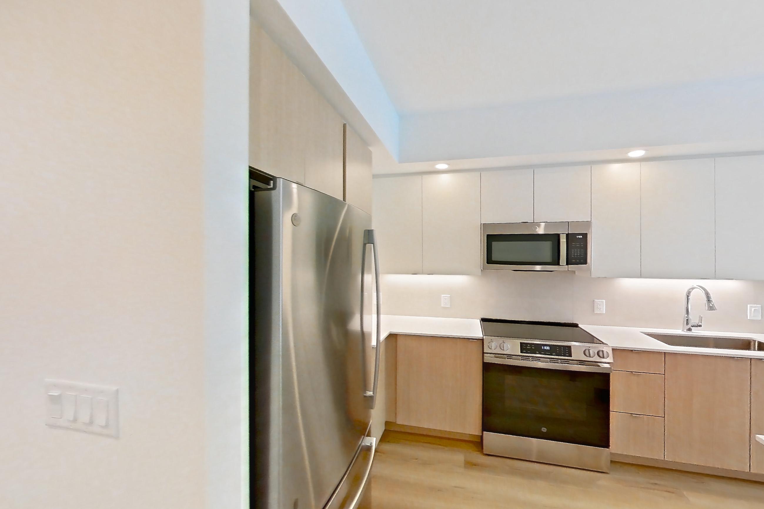 KITCHEN ENTRYWAY