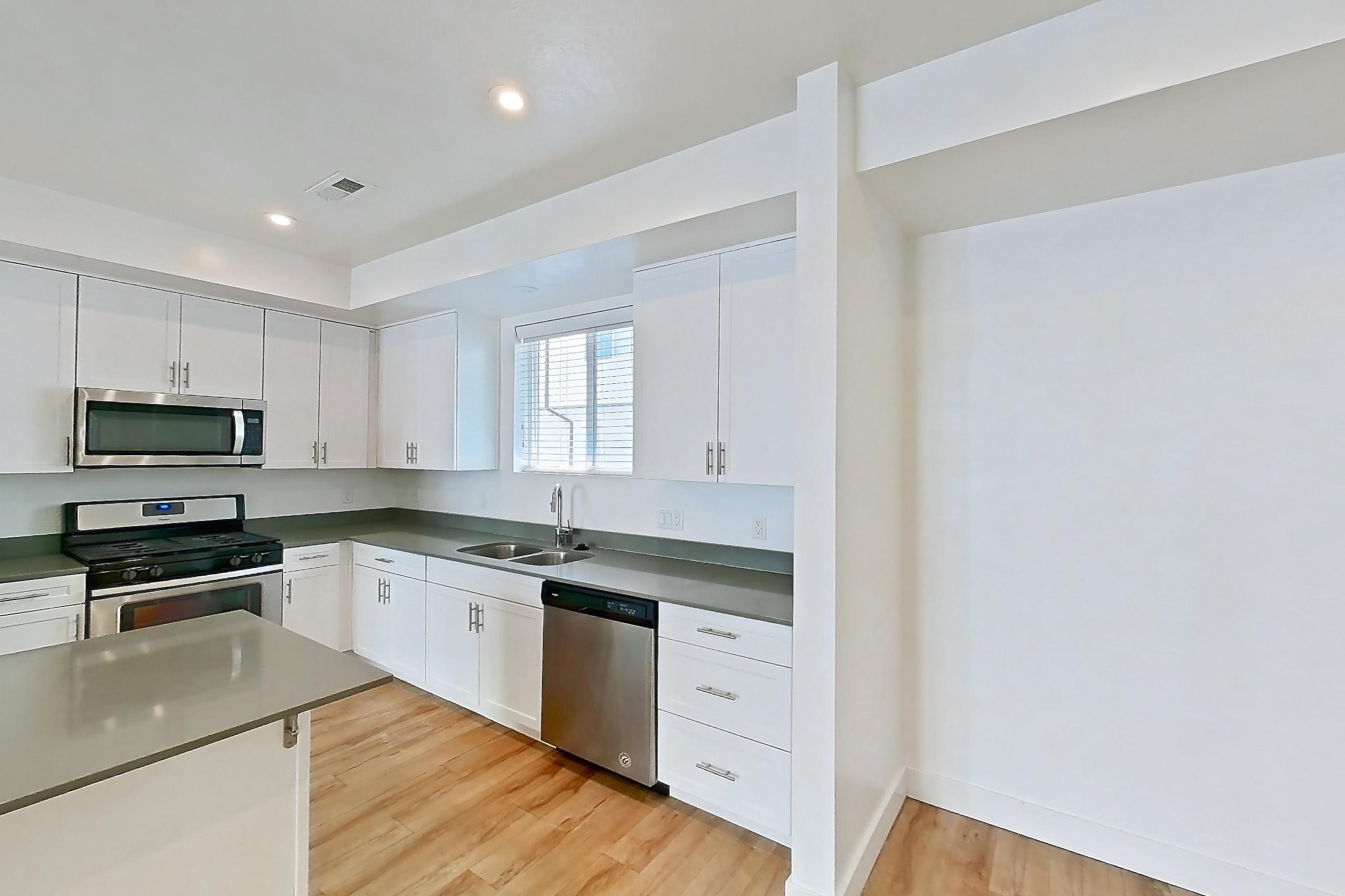 DINING ROOM (representative of this floor plan)