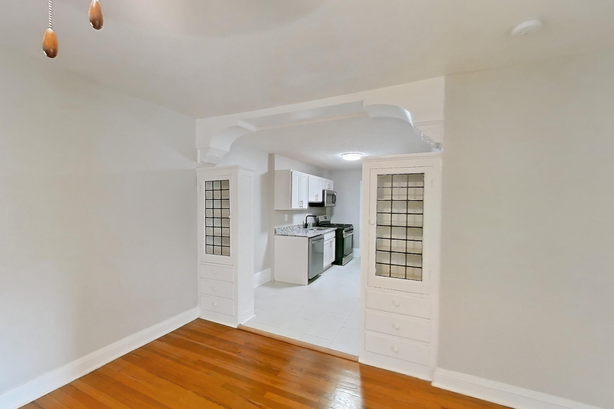 DINING ROOM (representative of this floor plan)