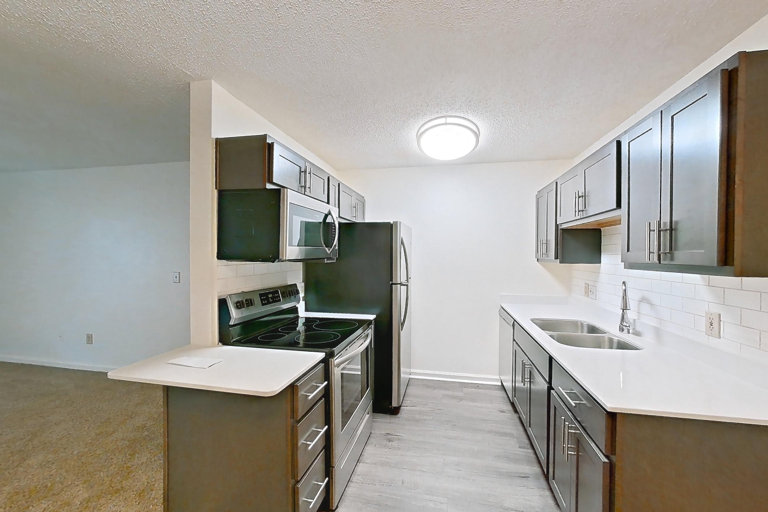 Dining room in Apartment 15106 at The Boulders, Magnolia floor plan
