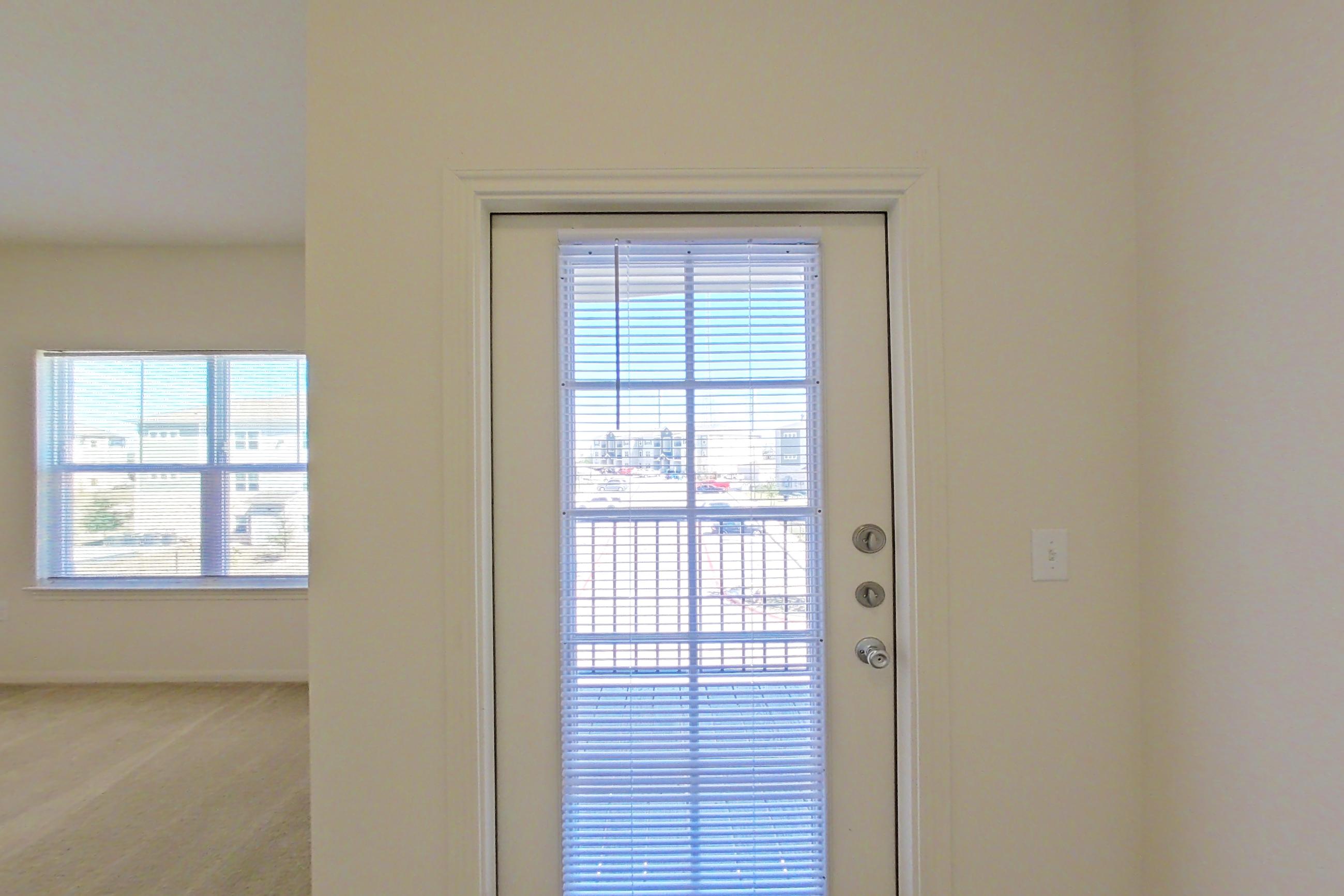 Dining space, Apartment 9301 at Canyon Pass