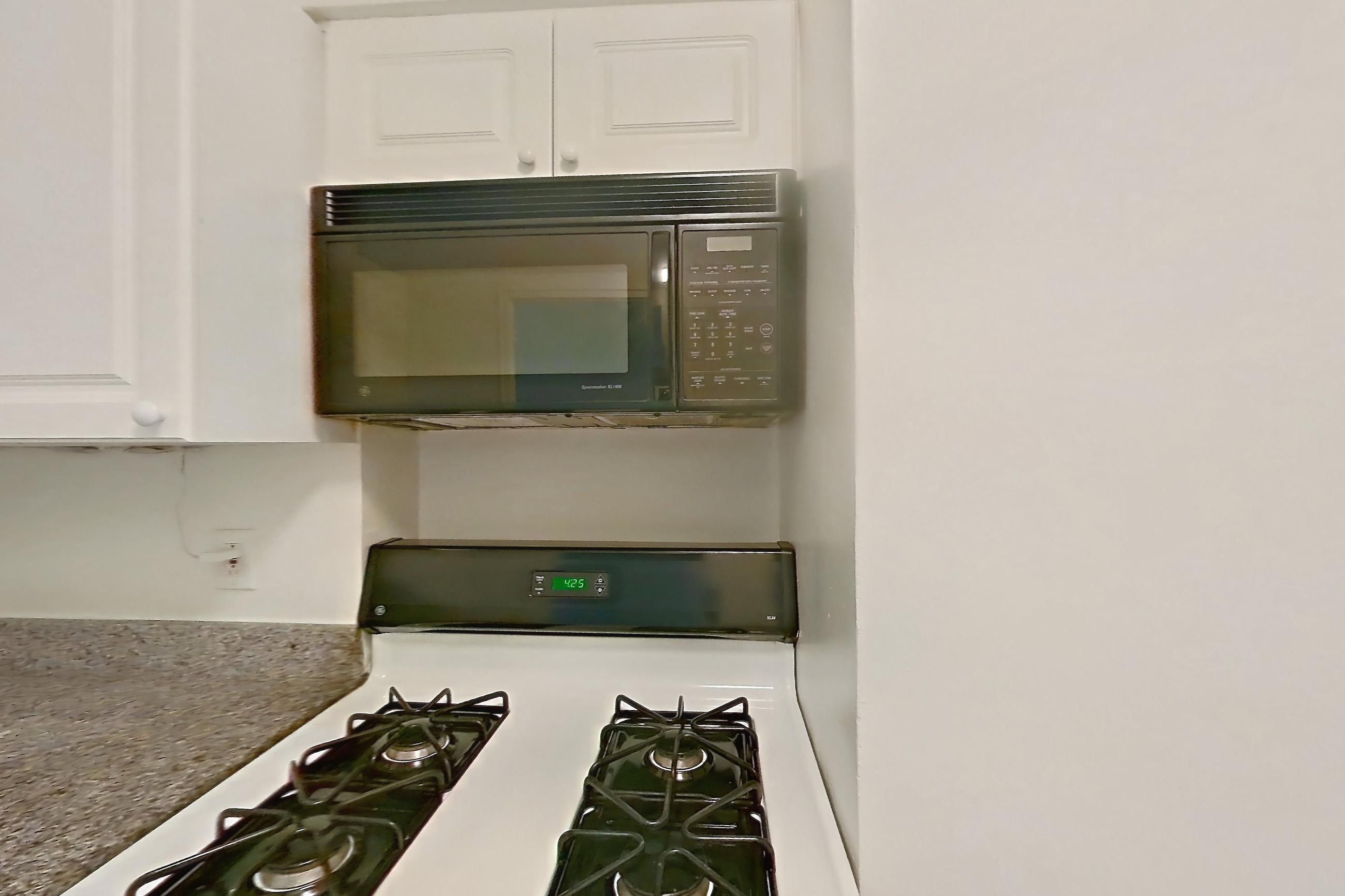 Kitchen, Apartment 8A at Stonehenge Leasing