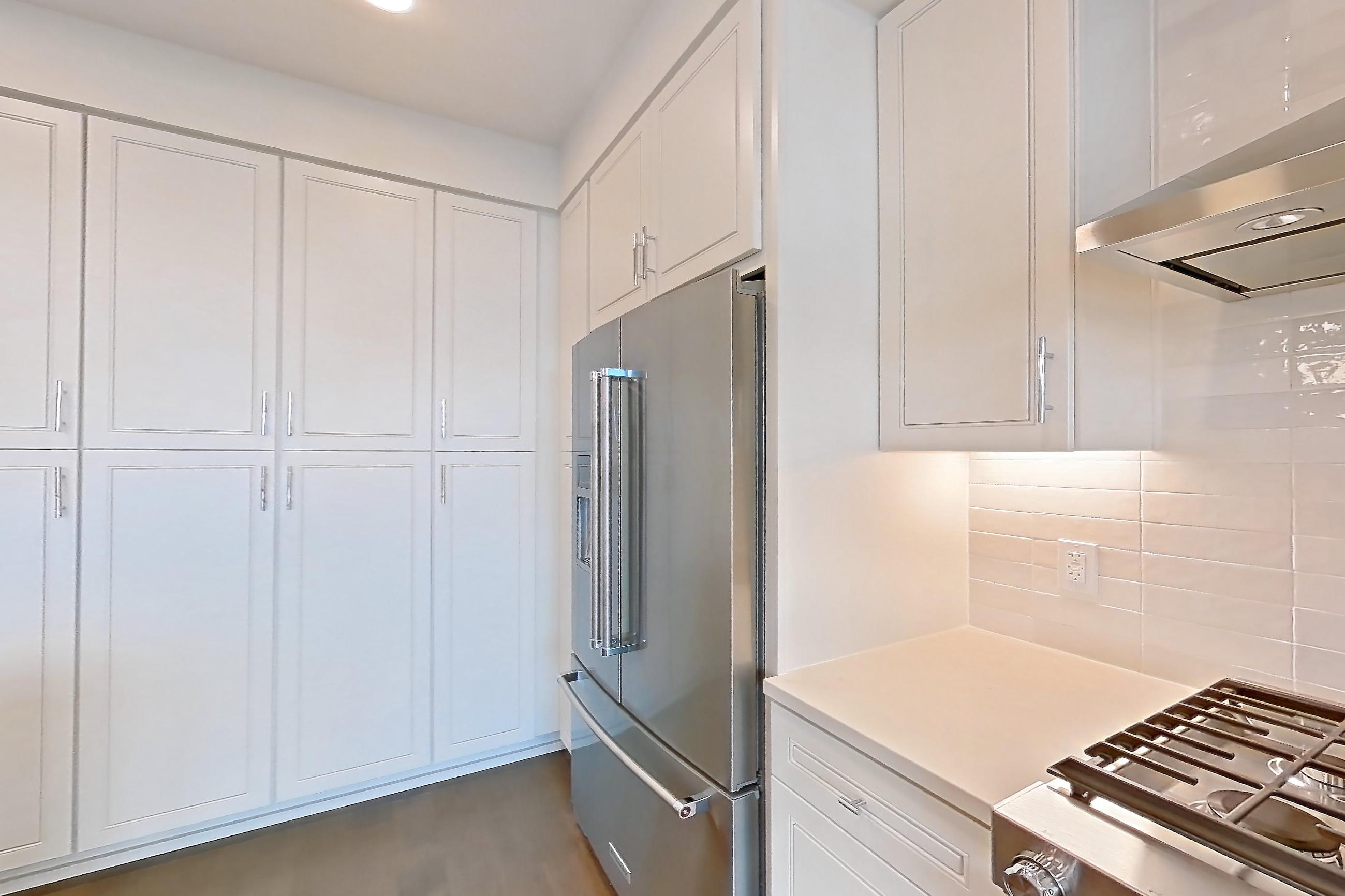 Kitchen in Apartment 1026 at 99 West Paces, A7-ALT floor plan