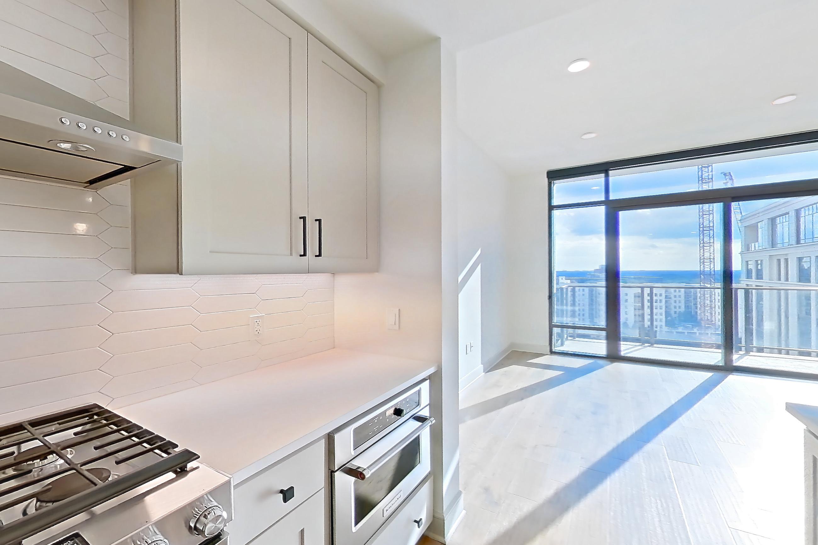 Kitchen, Apartment 1229 at 99 West Paces