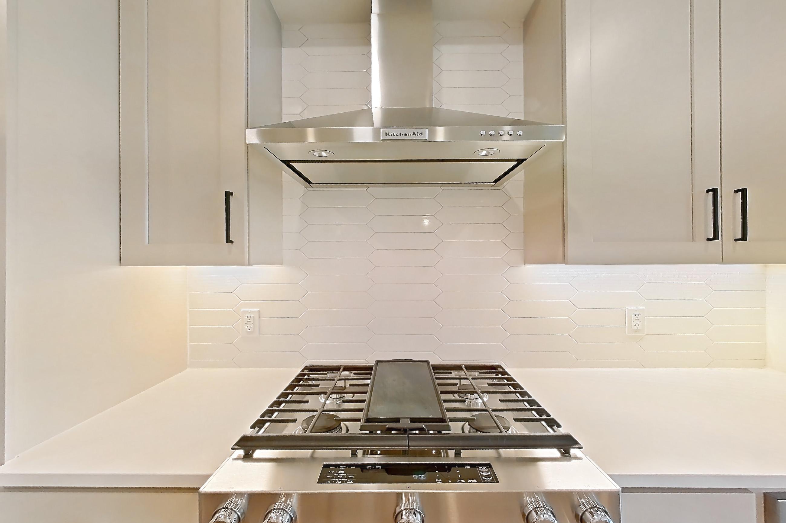 Kitchen, Apartment 726 at 99 West Paces