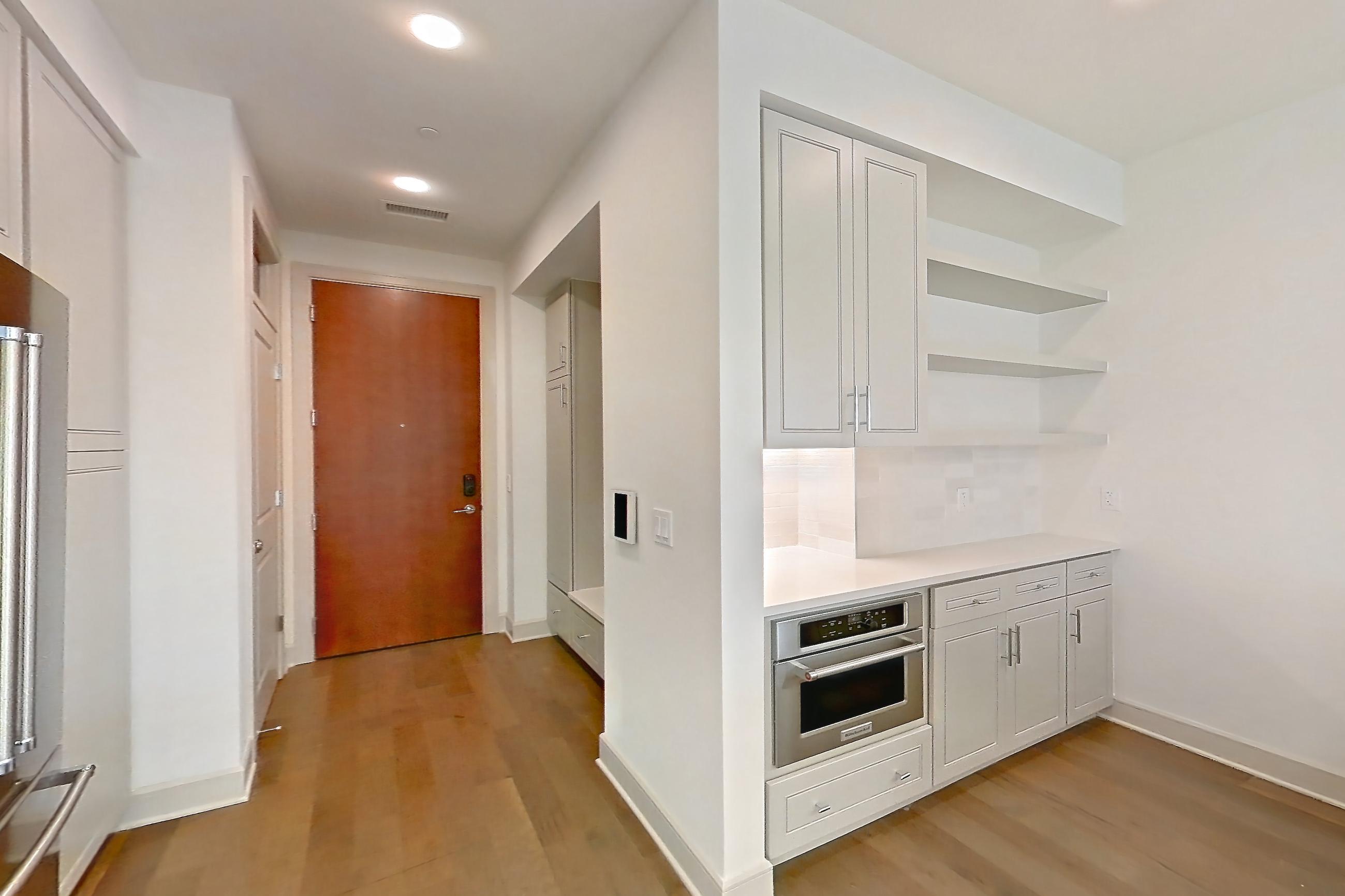 Kitchen, Apartment 843 at 99 West Paces