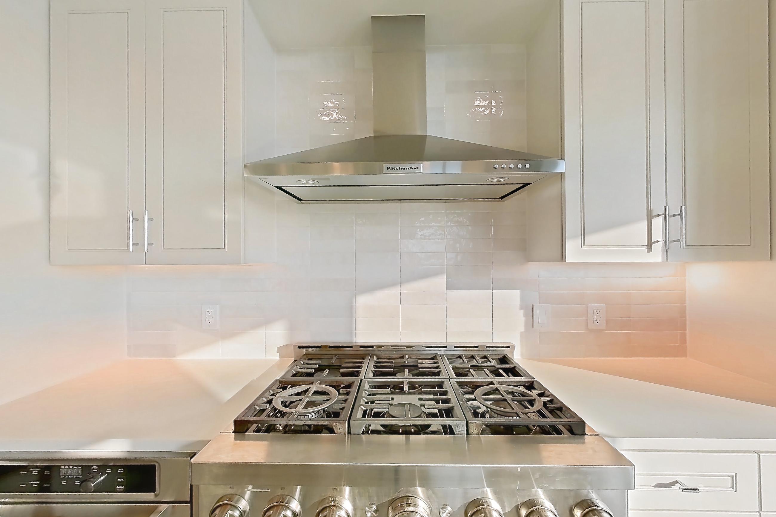 Kitchen, Apartment 845 at 99 West Paces